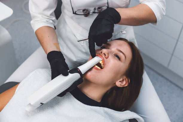 Best Emergency Tooth Extraction in Clinton, IL
